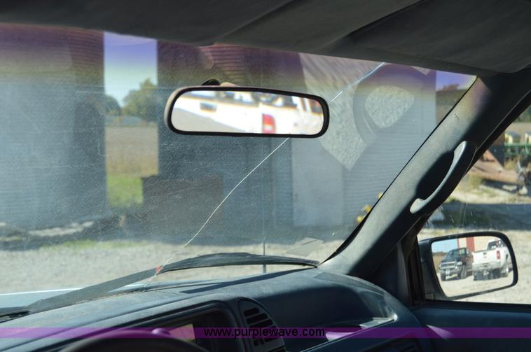 image for item I2959 1996 Chevrolet 2500 plow truck