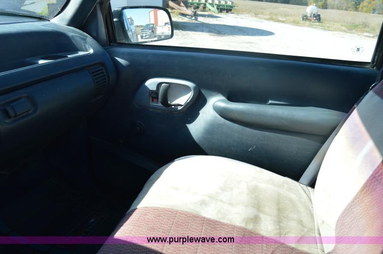 image for item I2959 1996 Chevrolet 2500 plow truck