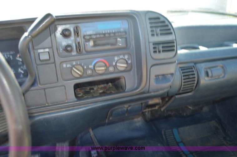 image for item I2959 1996 Chevrolet 2500 plow truck