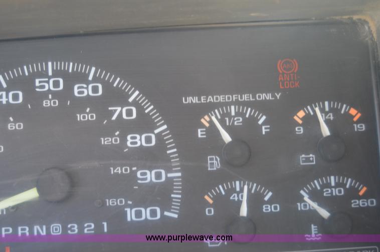 image for item I2959 1996 Chevrolet 2500 plow truck