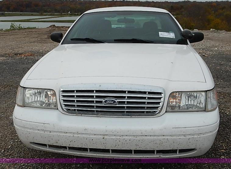 image for item I5318 2008 Ford Crown Victoria Police Interceptor