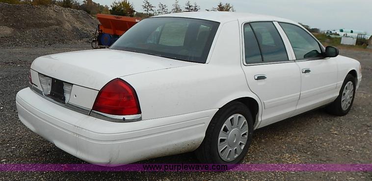 image for item I5318 2008 Ford Crown Victoria Police Interceptor