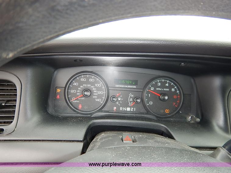 image for item I5318 2008 Ford Crown Victoria Police Interceptor