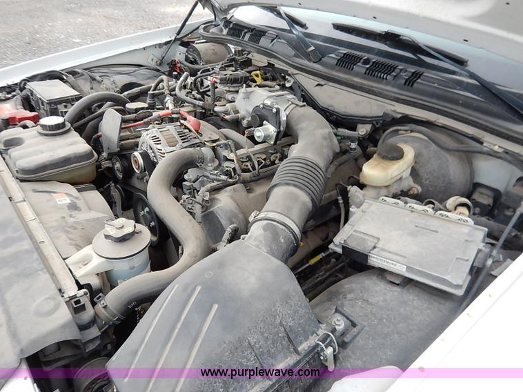 image for item I5318 2008 Ford Crown Victoria Police Interceptor