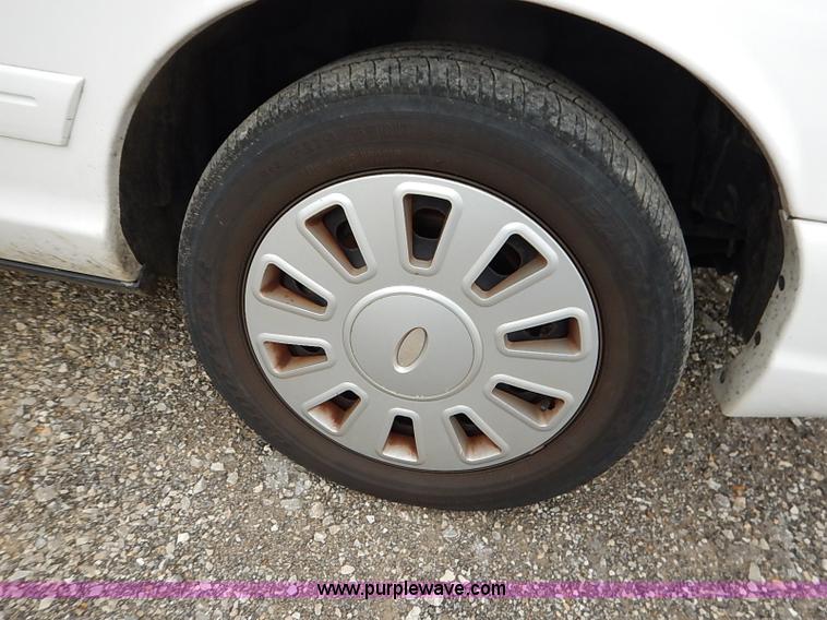 image for item I5318 2008 Ford Crown Victoria Police Interceptor