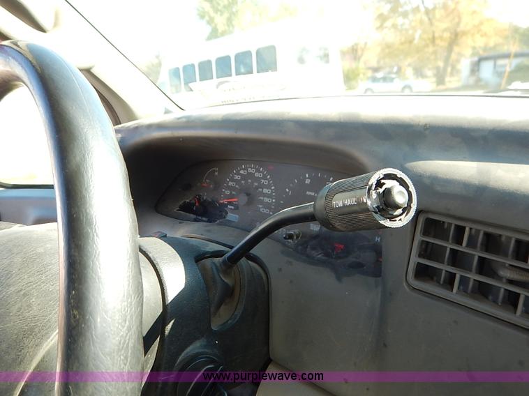 image for item I5324 2003 Ford F350 Super Duty XL flatbed pickup truck