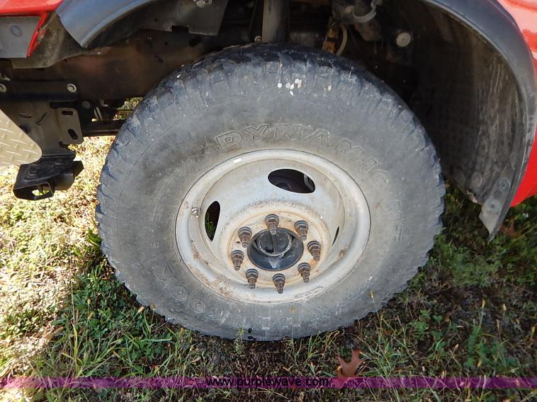 image for item I5324 2003 Ford F350 Super Duty XL flatbed pickup truck