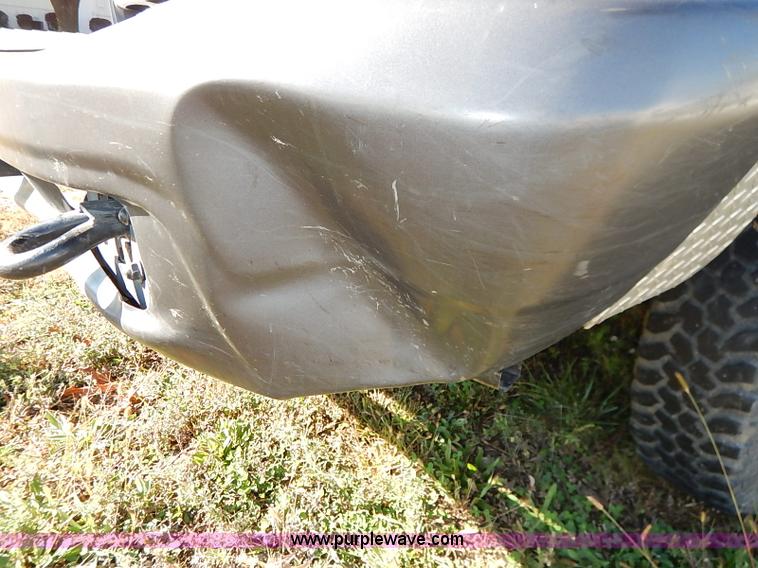 image for item I5324 2003 Ford F350 Super Duty XL flatbed pickup truck