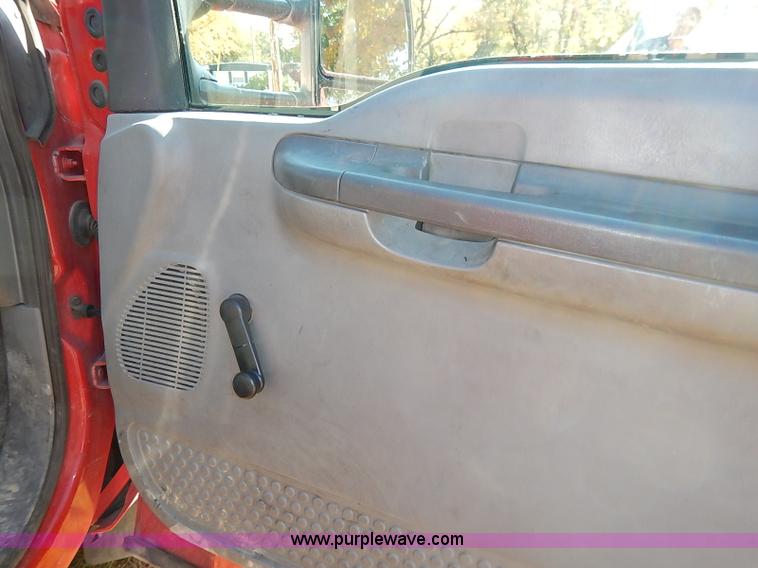 image for item I5324 2003 Ford F350 Super Duty XL flatbed pickup truck