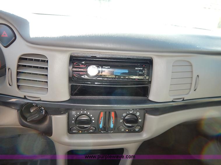 image for item I5356 2005 Chevrolet Impala LS