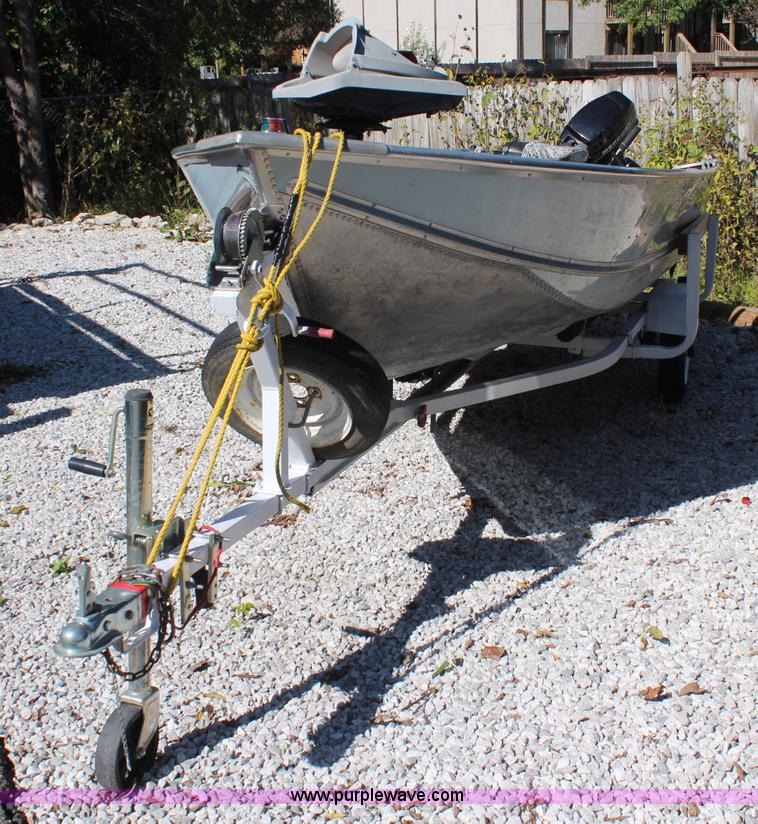 image for item I5882 1987 Lowe Jumbo 16' boat
