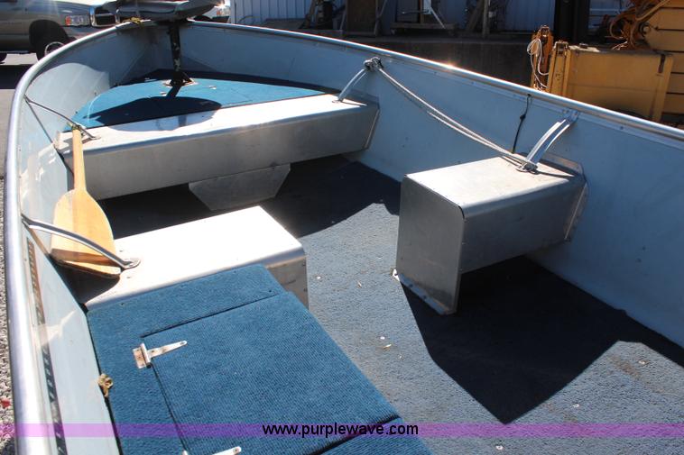 image for item I5882 1987 Lowe Jumbo 16' boat