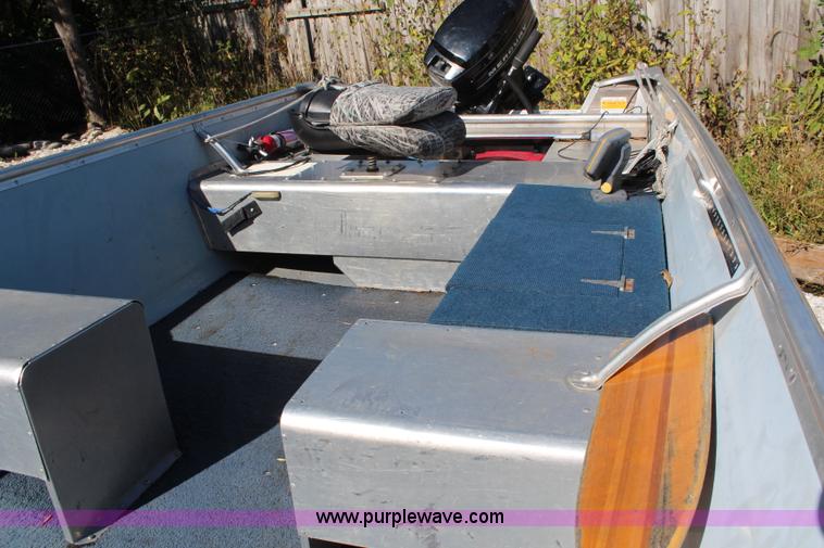 image for item I5882 1987 Lowe Jumbo 16' boat