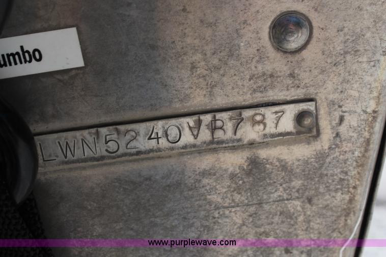 image for item I5882 1987 Lowe Jumbo 16' boat