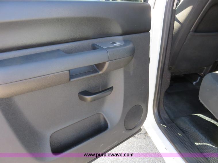 image for item I5896 2012 Chevrolet Silverado 1500 LS Crew Cab pickup truck