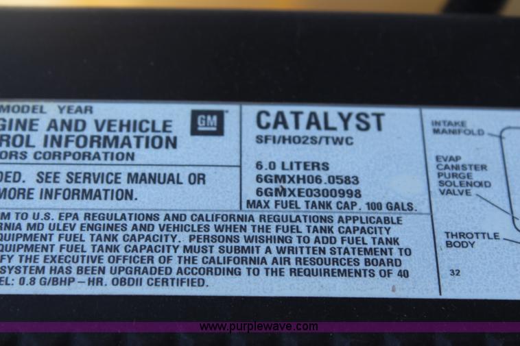 image for item I5897 2006 Chevrolet Silverado 2500HD utility truck