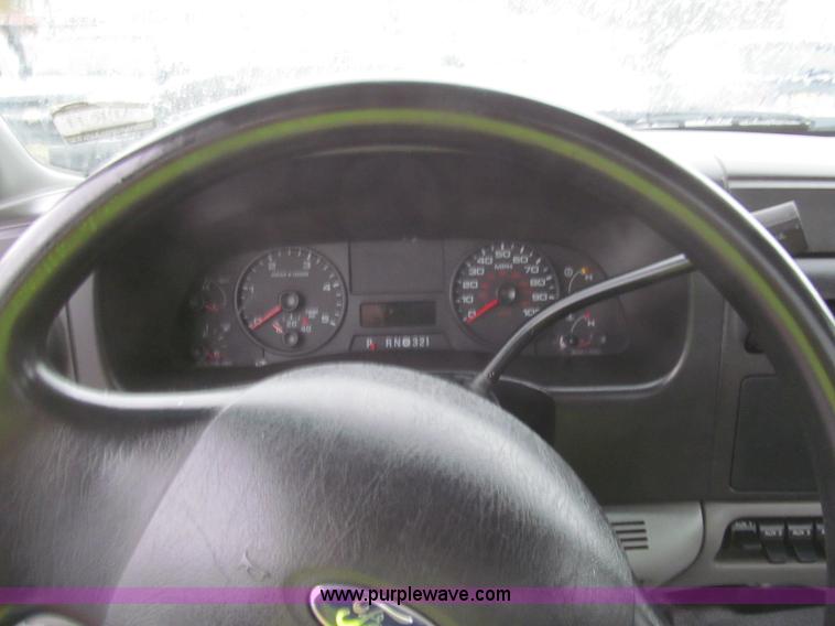 image for item I8723 2006 Ford F550 service truck
