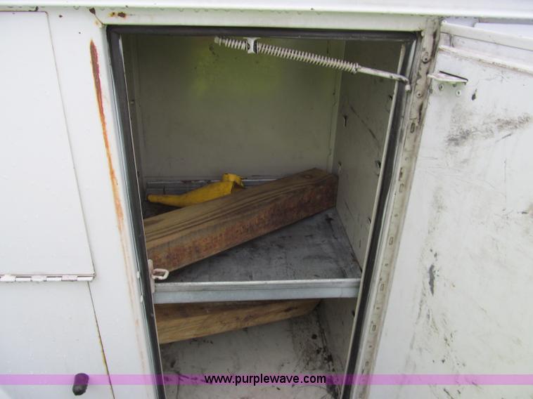 image for item I8723 2006 Ford F550 service truck