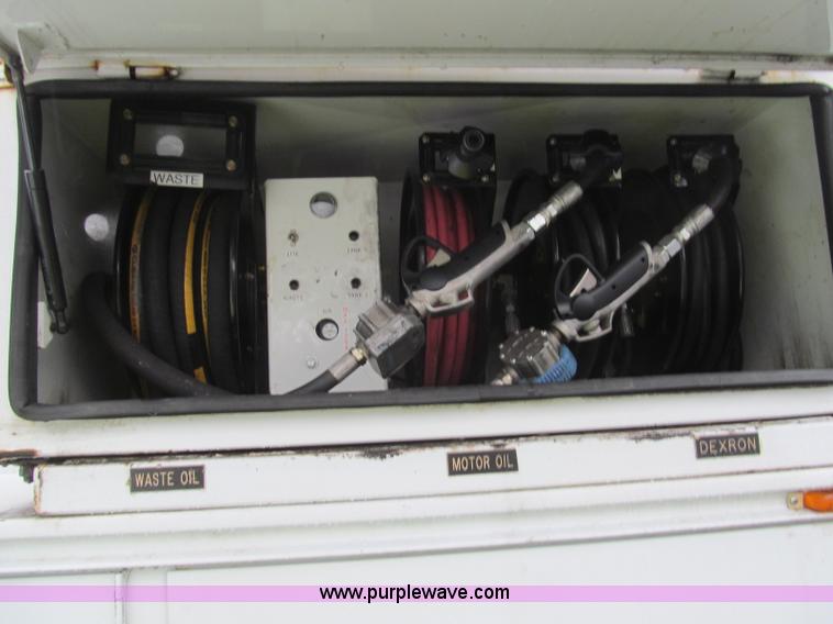 image for item I8723 2006 Ford F550 service truck