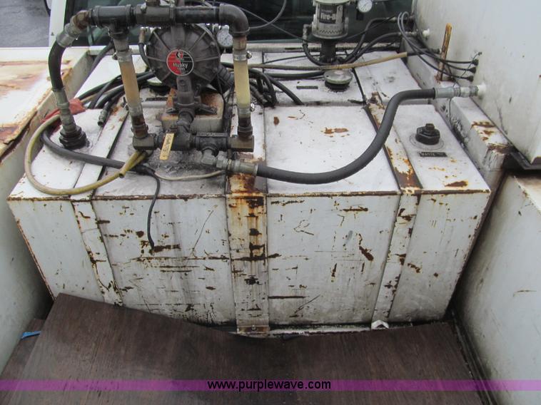 image for item I8723 2006 Ford F550 service truck