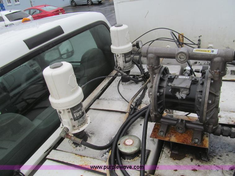 image for item I8723 2006 Ford F550 service truck