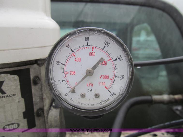 image for item I8723 2006 Ford F550 service truck