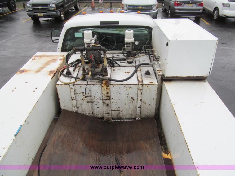 image for item I8723 2006 Ford F550 service truck