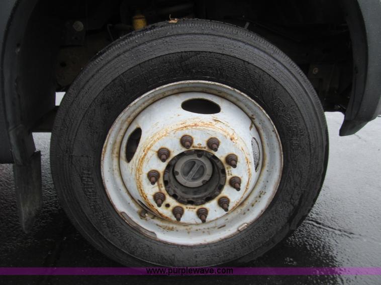 image for item I8723 2006 Ford F550 service truck