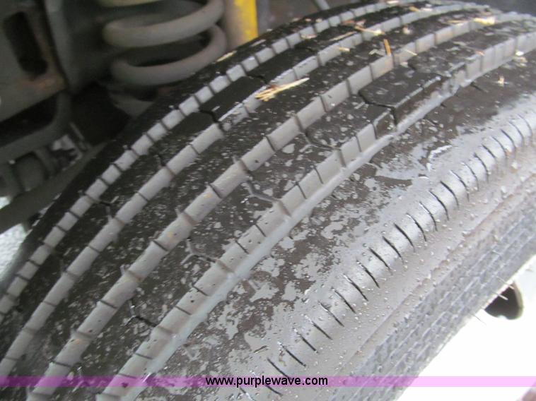 image for item I8723 2006 Ford F550 service truck