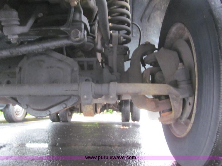 image for item I8723 2006 Ford F550 service truck