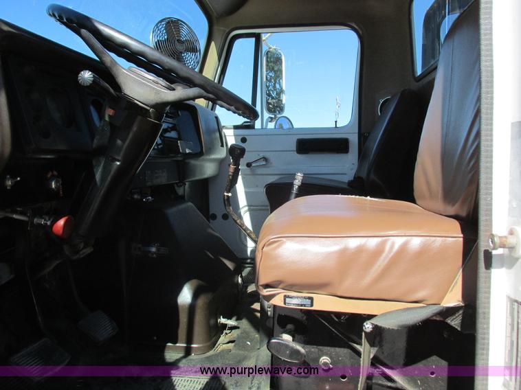 image for item I8908 1983 International 1954 rollback truck