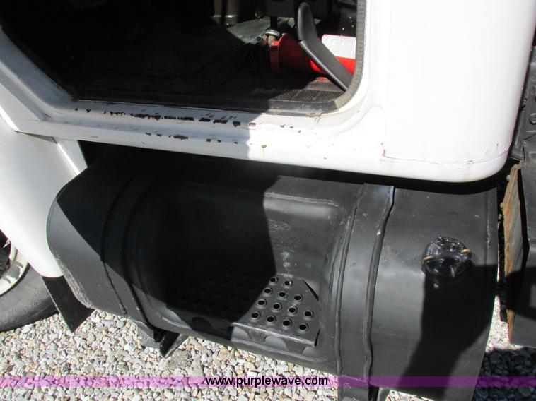 image for item I8908 1983 International 1954 rollback truck