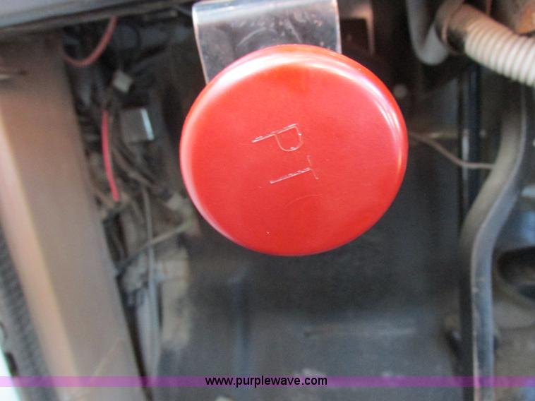 image for item I8908 1983 International 1954 rollback truck