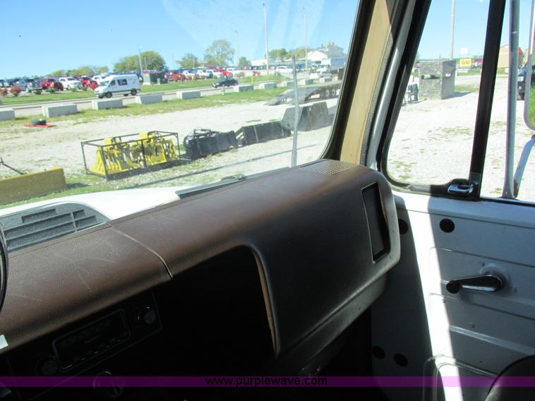 image for item I8908 1983 International 1954 rollback truck