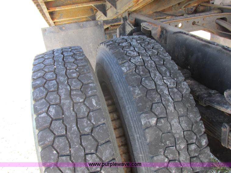 image for item I8908 1983 International 1954 rollback truck