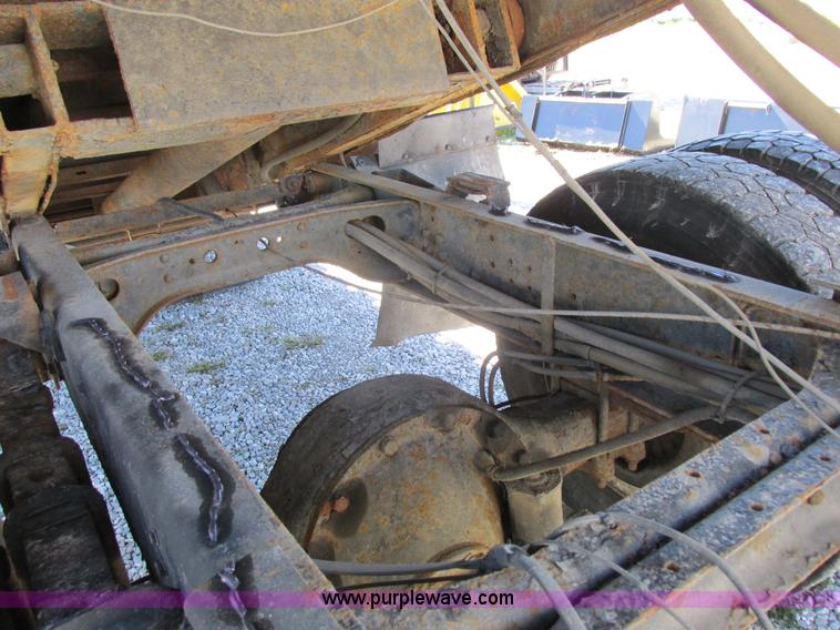 image for item I8908 1983 International 1954 rollback truck