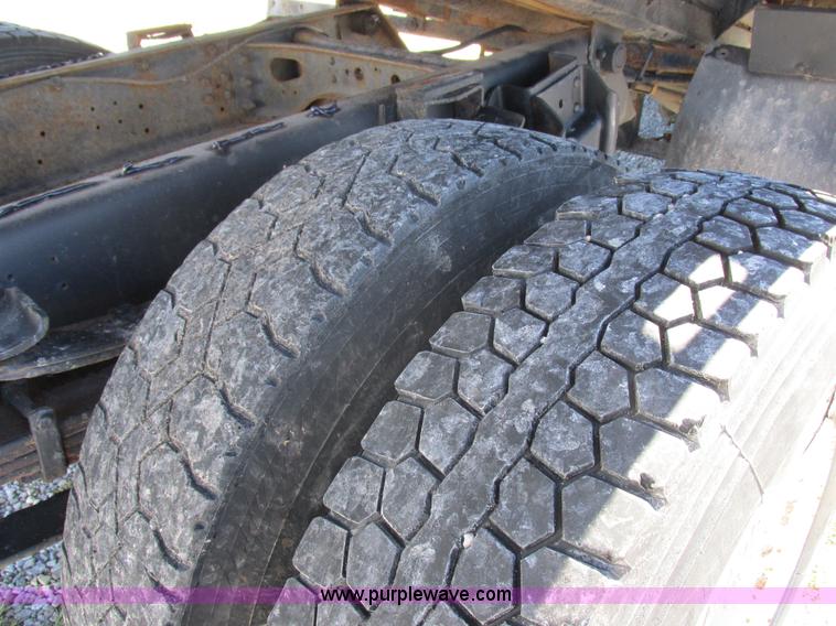 image for item I8908 1983 International 1954 rollback truck