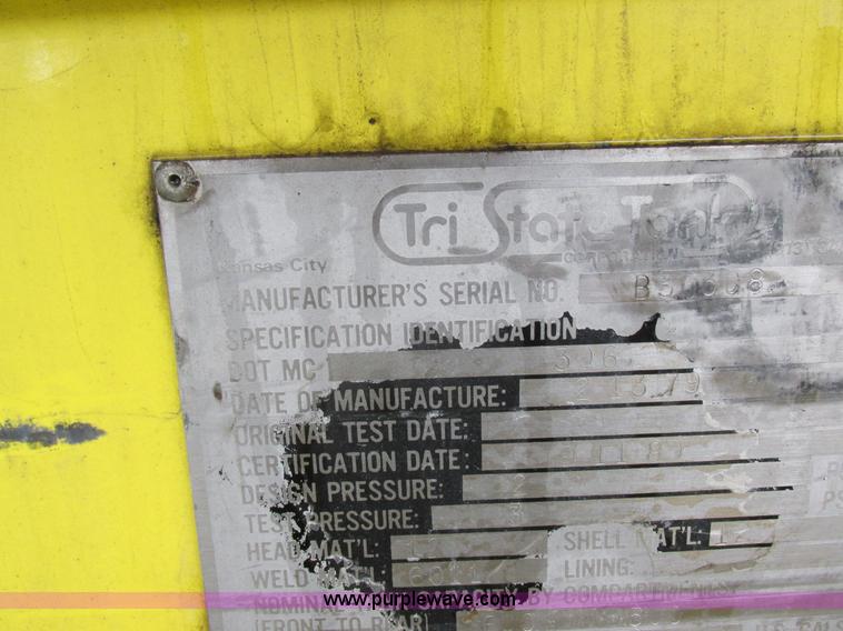 image for item I8910 1999 Freightliner FL70 fuel truck