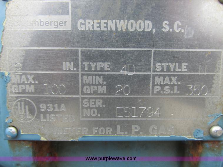 image for item I8911 2002 International 4300 propane truck