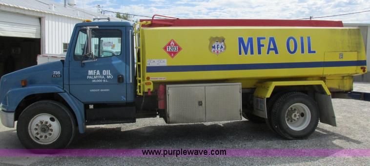 image for item I8912 1997 Freightliner FL70 fuel truck