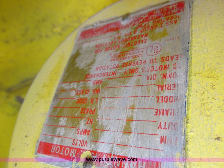 image for item I8912 1997 Freightliner FL70 fuel truck