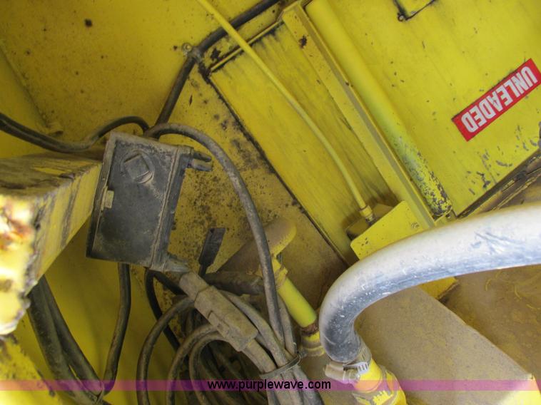 image for item I8912 1997 Freightliner FL70 fuel truck