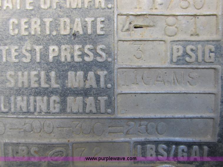 image for item I8912 1997 Freightliner FL70 fuel truck