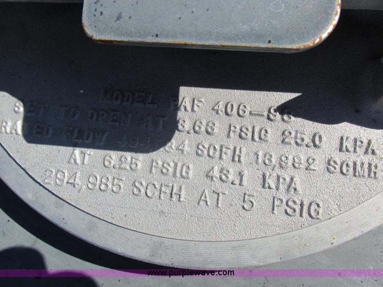 image for item I8912 1997 Freightliner FL70 fuel truck