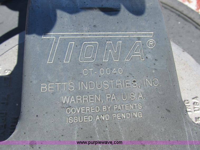 image for item I8912 1997 Freightliner FL70 fuel truck