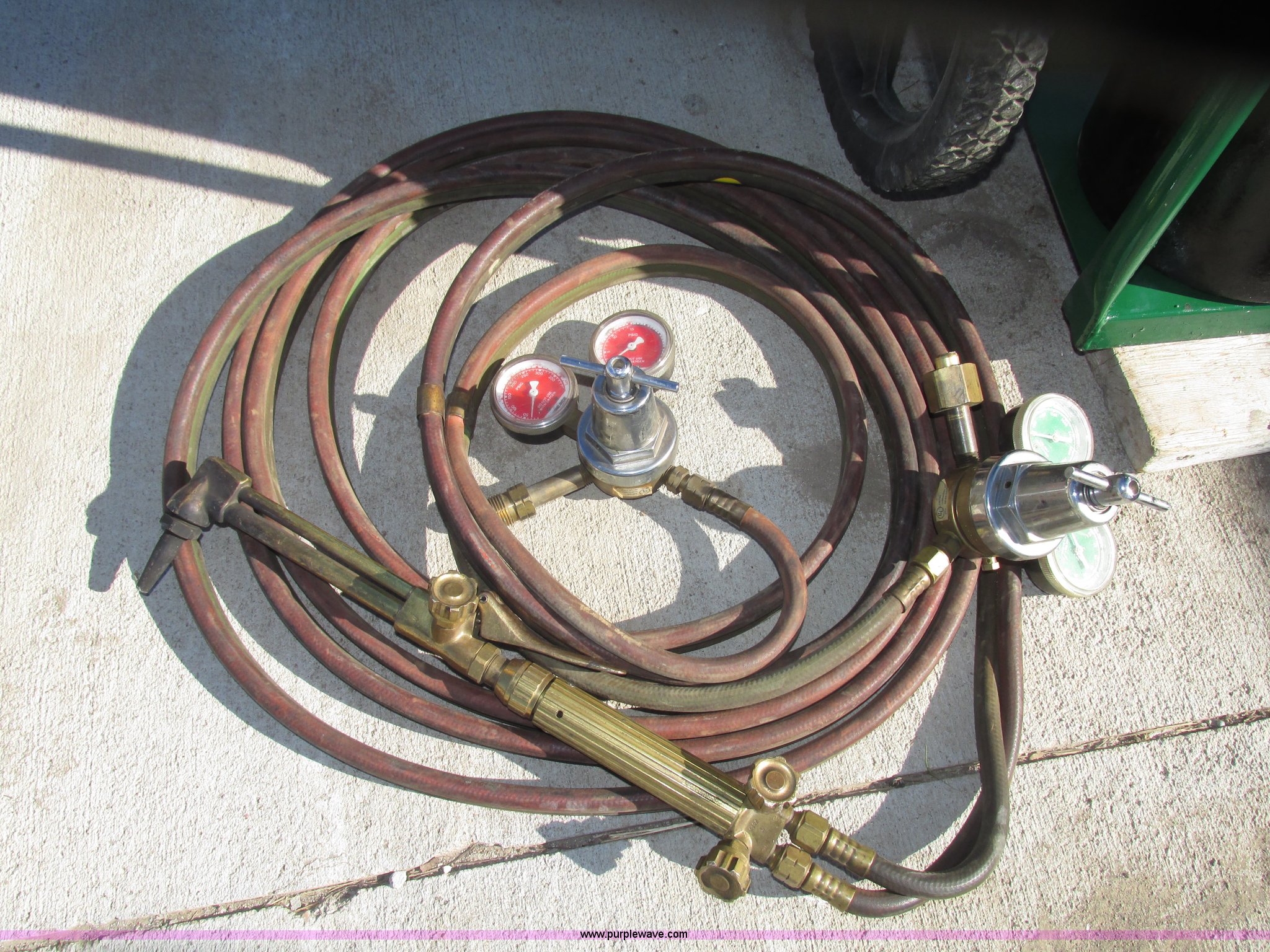 Linde oxygen/acetylene cutting torch in Falls City, NE | Item AV9244 ...