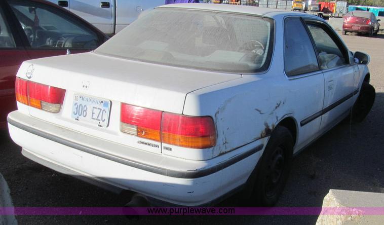 image for item H9449 1992 Honda Accord EX