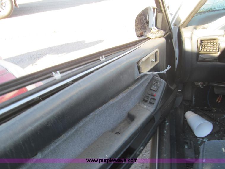 image for item H9449 1992 Honda Accord EX