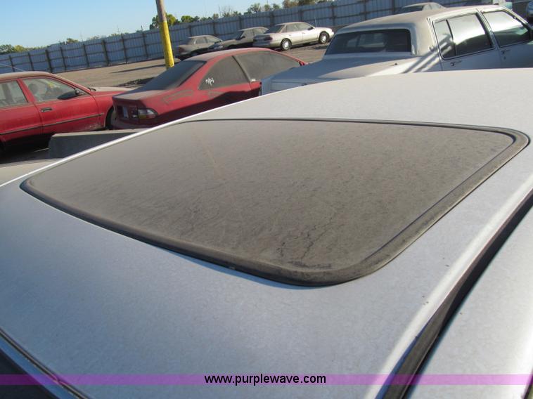 image for item H9449 1992 Honda Accord EX