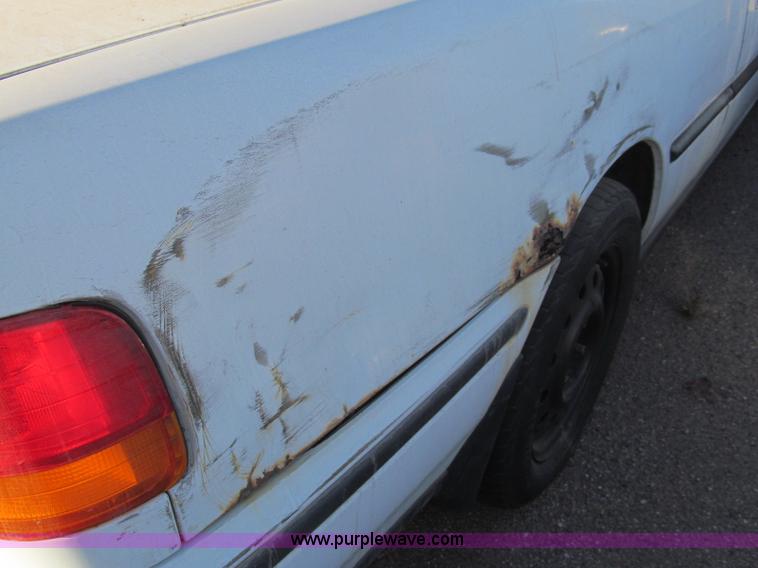 image for item H9449 1992 Honda Accord EX